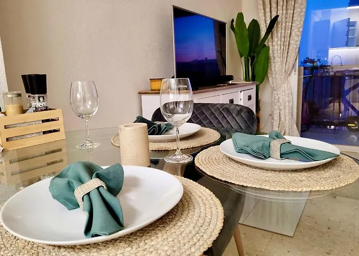 Apartmán By The Beach, Sea View *