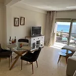 By The Beach, Sea View Apartment *