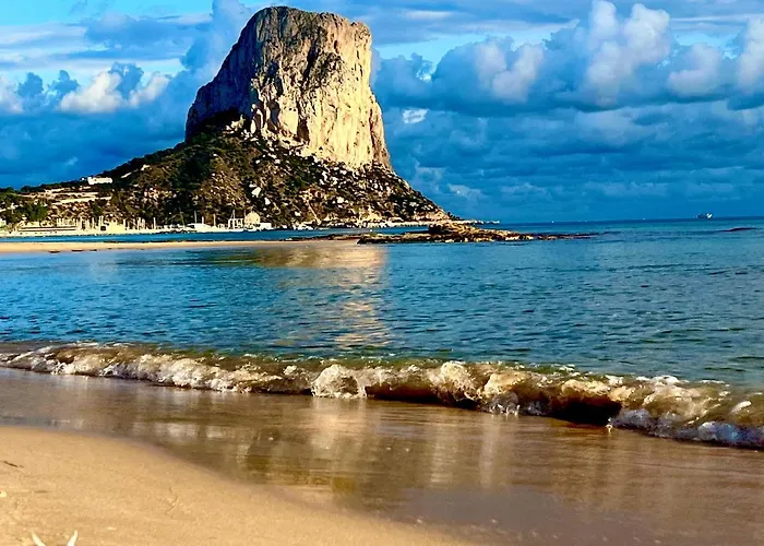 Apartment By The Beach, Sea View *